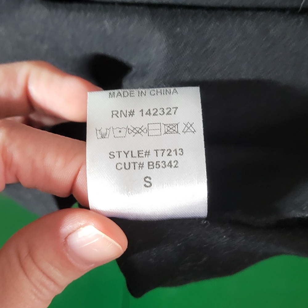 Blanc small black shoulder pad tee boxy fit capped sleeves relaxed fit - Picture 6 of 7